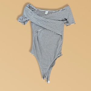 Women's Criss Cross Striped Wrap Off The Shoulder Skinny Elegant Bodysuit